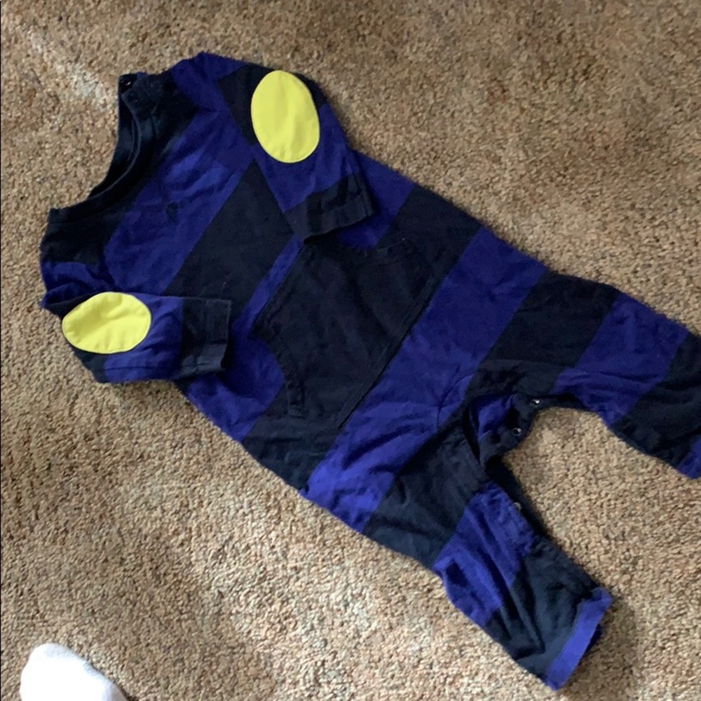 Gap 6-12mths boy romper w bright elbow pads.